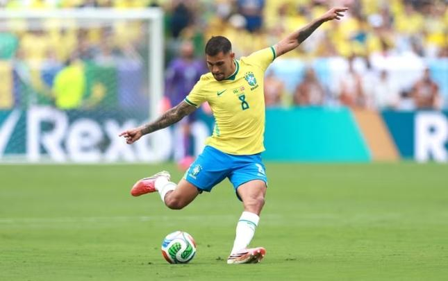 40-il-sonra-penalti-qaciran-ilk-braziliyali-oldu