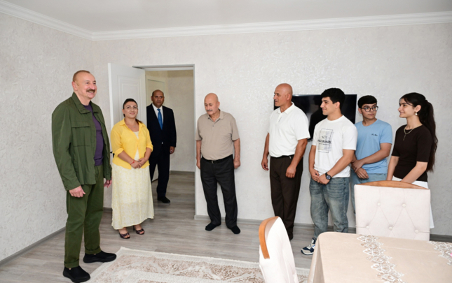prezident-onlara-qonaq-getdi