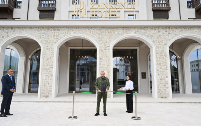 ilham-eliyev-xankendi-hotelinin-acilisinda
