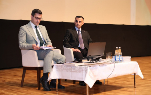 aydin-tagiyevin-kitabinin-teqdimati-oldu