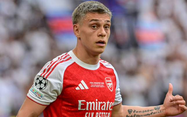 arsenalin-vingeri-besiktas-ucun-istanbula-gelir