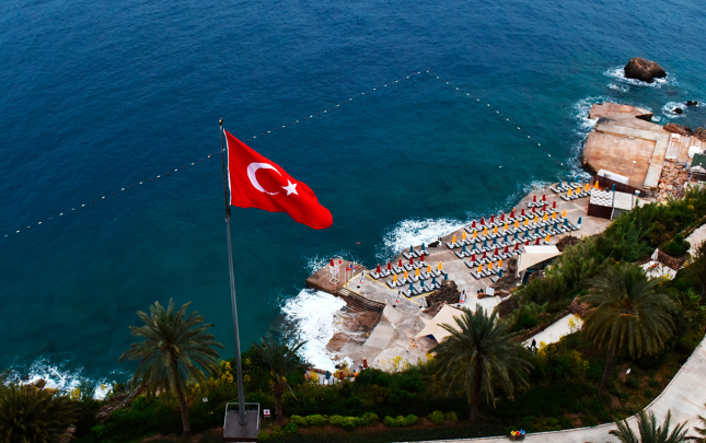 turkiyede-onlarla-turist-hotelde-zeherlendi