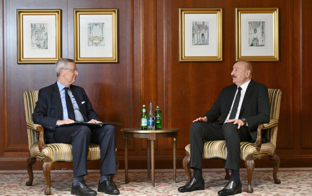 ilham-eliyev-berlinde-muhum-gorusde