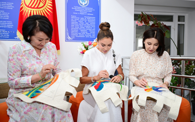 mehriban-eliyeva-qirgizistanda-saglamliq-ve-reabilitasiya-merkezinde