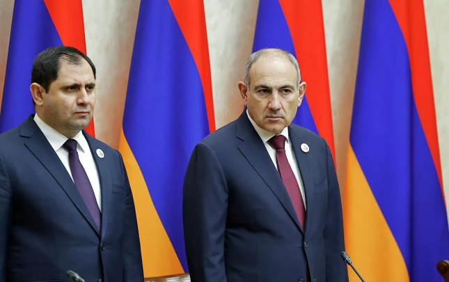 pasinyan-onun-isinden-narazidir