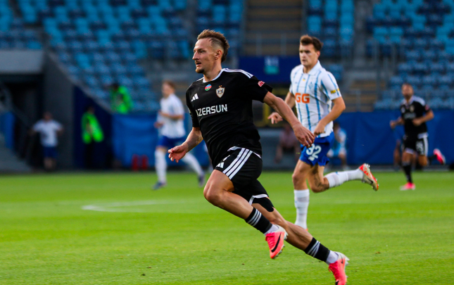 qarabagin-futbolcusu-vetenine-qayitmaq-istemedi