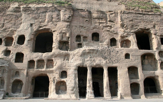 cinde-qedim-mebedlerin-reqemsal-arxivini-yaratdilar