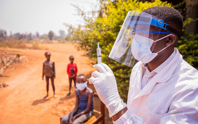 ebola-eleyhine-ilk-vaksinasiya-kampaniyasina-basladilar