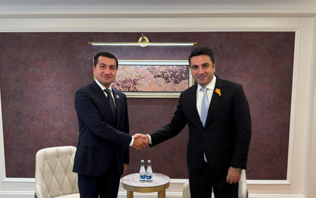 Hikmət Hacıyev Alen Simonyanla görüşdü  – Foto