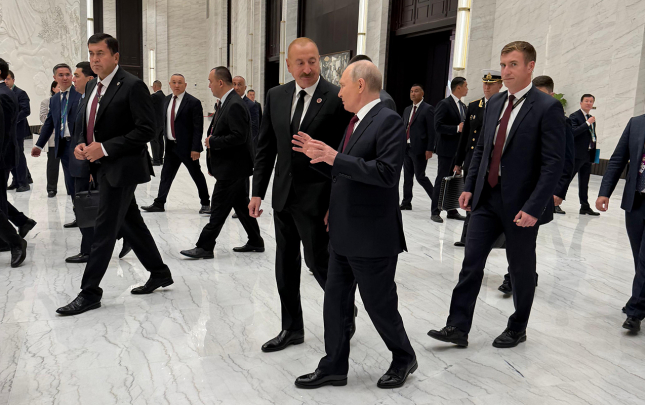 ilham-eliyev-putinle-sohbet-etdi