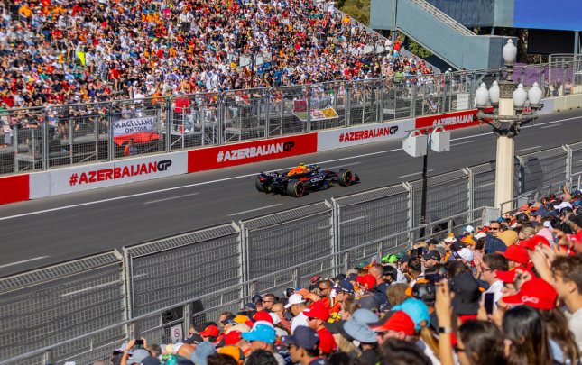 yubiley-formula-1-azerbaycan-qran-prisi-ucun-yeni-tribuna-qurasdirilib
