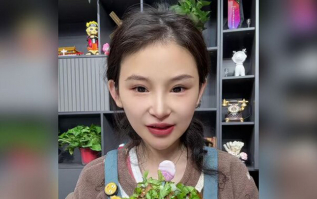 mukbang-videolari-ile-taninan-bloqer-oldu