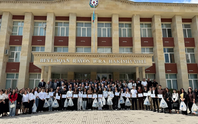 beyleqanda-yuksek-bal-toplayan-mezunlarla-gorus