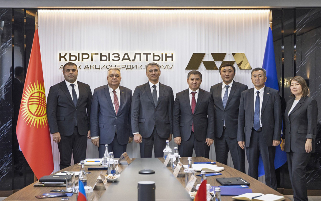 azergoldla-kyrgyzaltyn-emekdasliq-perspektivlerini-muzakire-etdi