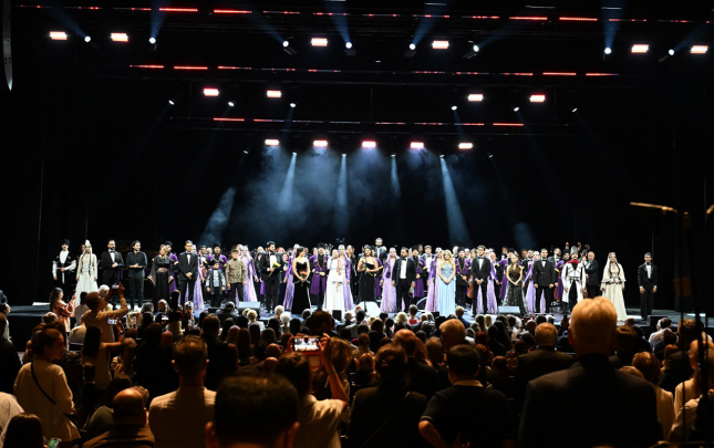 montrode-azerbaycanin-incesenet-numayendelerinin-istiraki-ile-qala-konsert-kecirilib