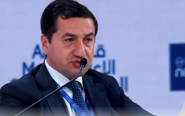 hikmet-haciyev-ereb-media-forumunda-qarabagda-ve-diger-bolgelerde-qafqaz-albaniyasinin-zengin-xristian-irsi-barede-danisib