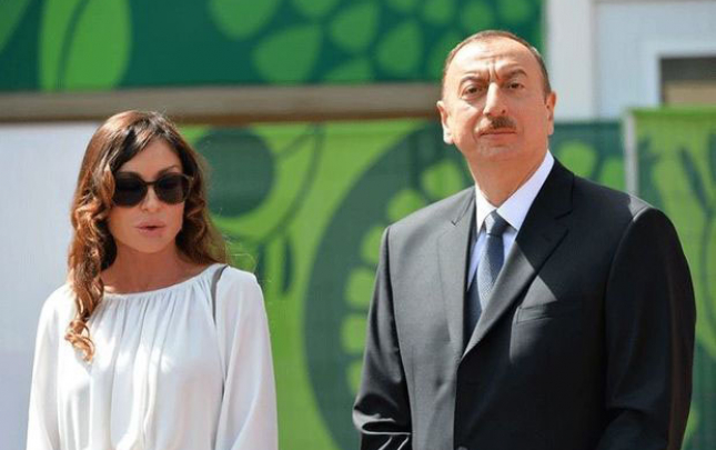 ilham-eliyev-ve-birinci-xanim-nesimi-baglarinda