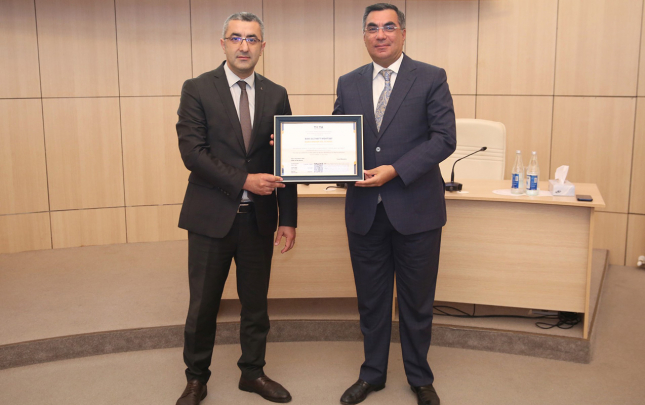 banm-in-institusional-akkreditasiya-sehadetnamesi-teqdim-olundu