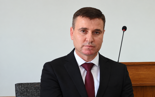 prezident-icra-bascisini-vezifesinden-azad-etdi