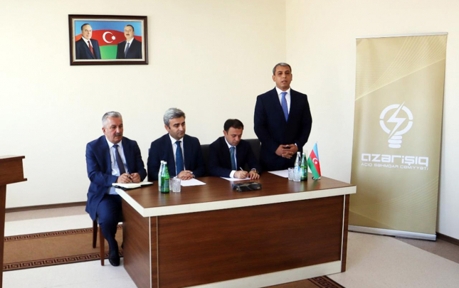 azerisiq-asc-nin-numayendeleri-culfada-fermer-ve-sahibkarlarla-gorusub