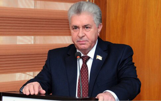 “Dedi, sir-sifətindən xeyir verənə oxşamırsan”  – Deputat “qarpız məsələsi”ndən danışdı