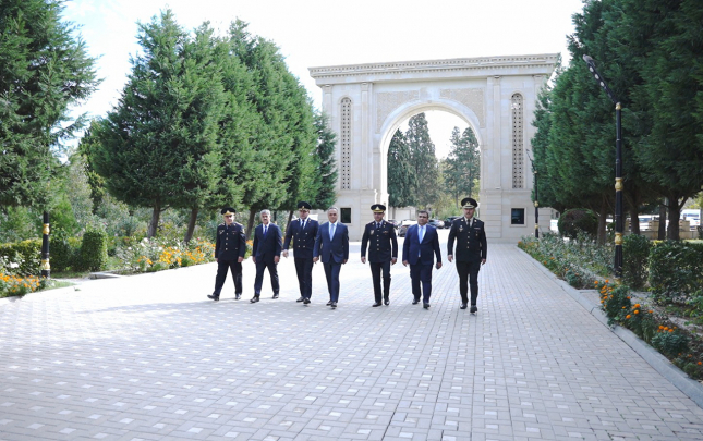 goranboyda-prokurorluq-iscilerinin-pese-bayrami-qeyd-edildi