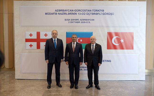Şuşada müdafiə nazirlərinin üçtərəfli görüşü keçirildi  – Fotolar