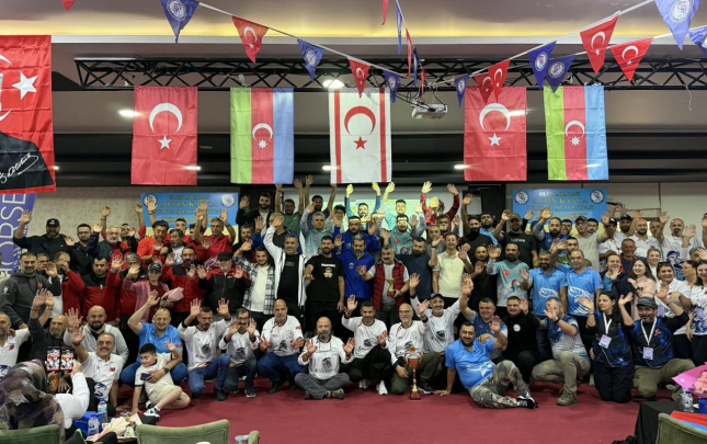 azsif-in-idmancilari-mersinde-beynelxalq-surfkastinq-turnirinde-birinci-oldular