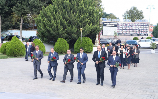 agstafada-beynelxalq-muellimler-gunu-munasibetile-tedbir-kecirilib