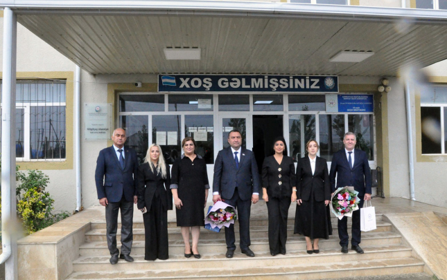 etihi-respublika-komitesi-muellimlerin-pese-bayrami-ile-bagli-tedbirler-kecirdi