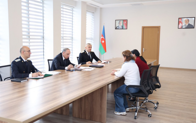 bas-prokuror-gencede-vetendaslari-qebul-etdi