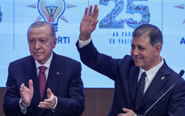 chp-den-istefa-vermisdi-akp-ye-qosuldu