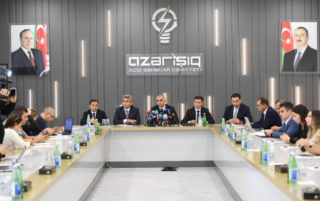 azerisiq-asc-nin-teskilatciligi-ile-agdamda-metbuat-konfransi-kecirildi