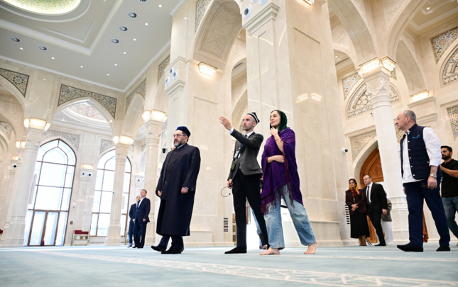 leyla-eliyeva-imam-el-buxarinin-memorial-kompleksinde