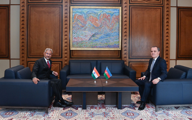 azerbaycan-hindistan-munasibetlerini-muzakire-etdiler