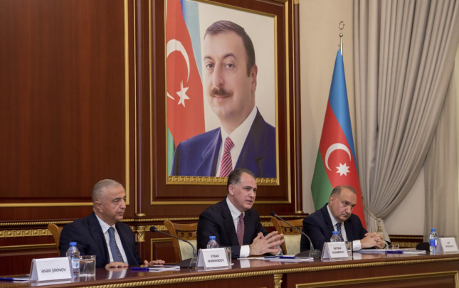 yeni-icraci-direktor-kollektive-teqdim-edildi