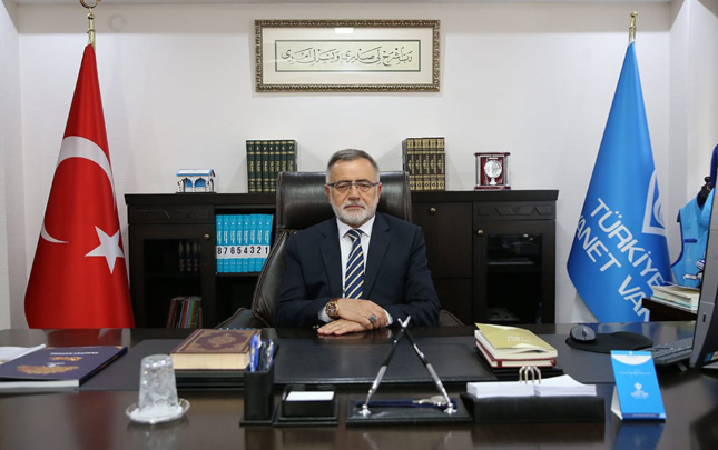 turkiye-deyanet-veqfinin-rehberliyi-isden-cixarildi