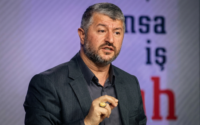 azerbaycanin-arzuolunmaz-sexs-elan-etdiyi-muhammed-emin-yildirim-istanbulda-saxlanilib