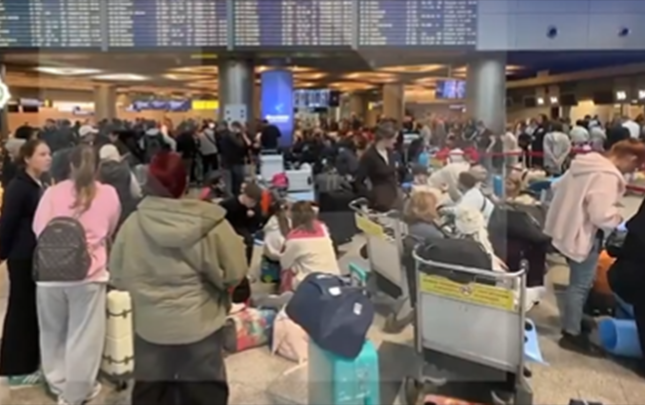 moskva-aeroportlari-bu-gece