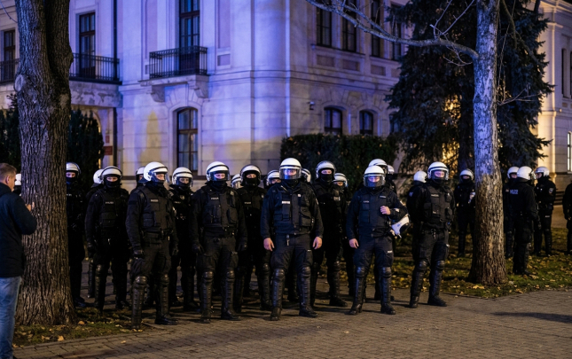 polsada-bas-nazir-polis-alayini-mehkemeye-yeritdi-prezident-tecili-geri-qayitdi