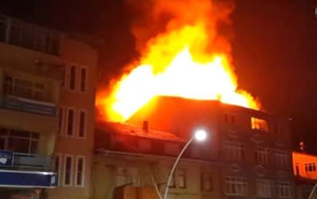 ev-yandi-azyasli-yaralandi