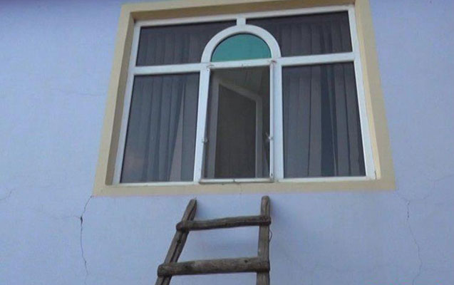 mektebin-24-komputerinin-platalari-ogurlandi