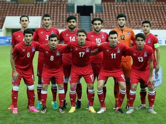 besiktasin-futbolculari-azerbaycan-millisinde