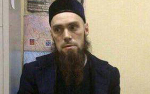terrorla-bagli-fotosu-yayilan-sexs-danisdi
