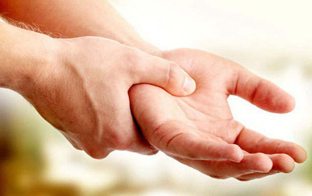 ellerinize-baxin-xesteliyinizi-mueyyen-edin