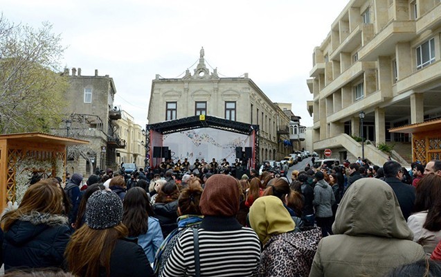 azerbaycan-sopinq-festivalindan-50-milyon-qazana-biler