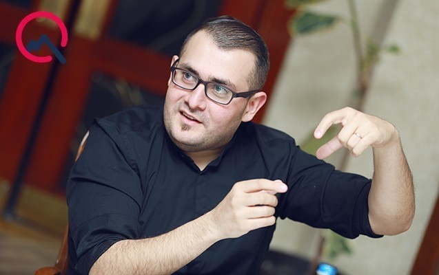 qisa-etekde-foto-cekdirir-hami-gelir-sehifesine