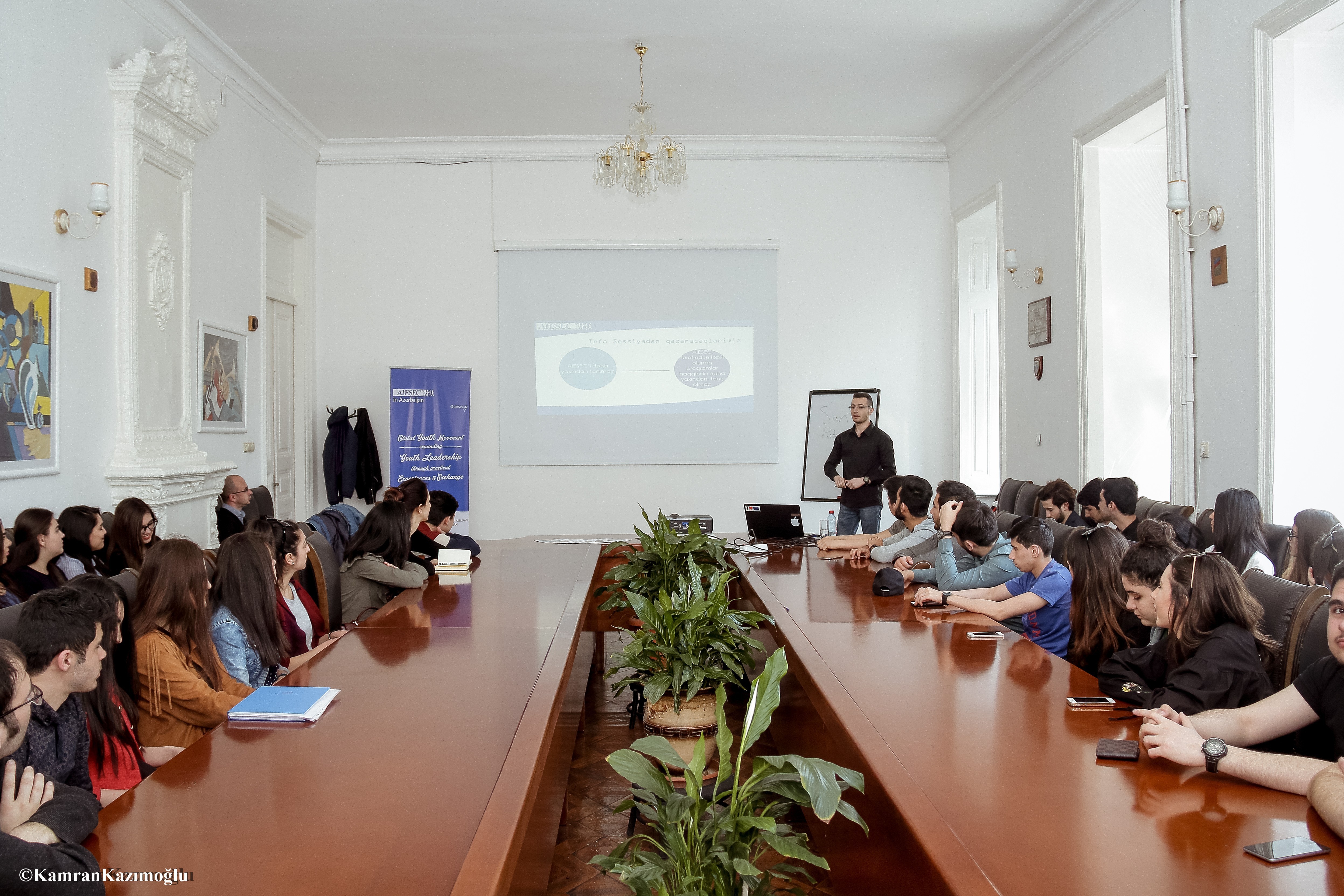 qerb-universitetinde-info-sessiya-kecirilib