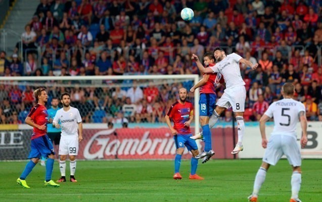 qarabagi-yixan-futbolcu-narkoman-imis