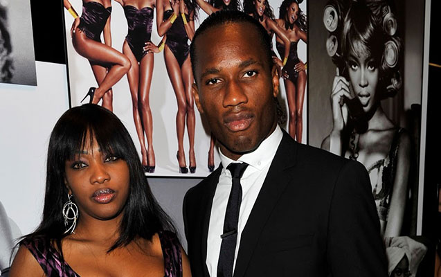 heyat-yoldasim-seksle-mesgul-olmaq-isteyende-celsi-oynayir-deyirem